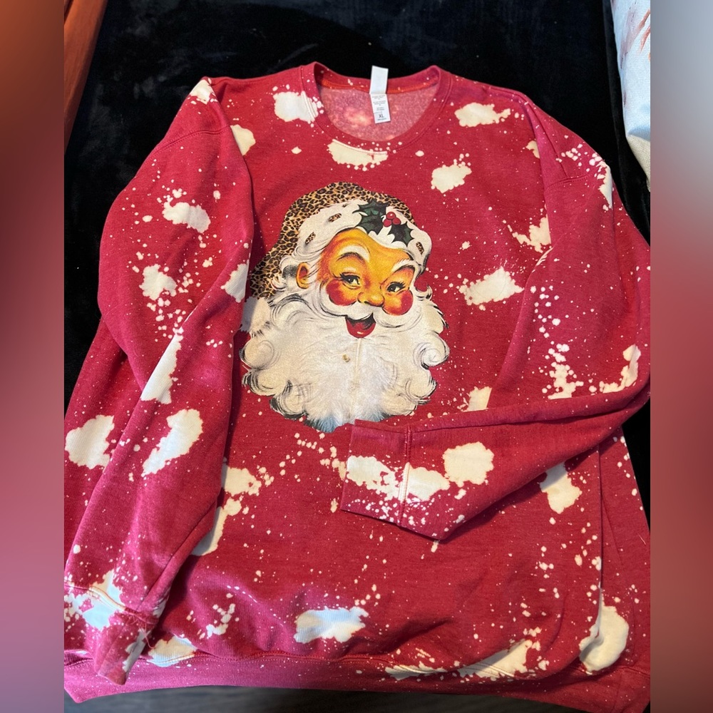 BOUTIQUE | Heather Red Bleach Splatter Santa sweatshirt- XL- cozy soft inside